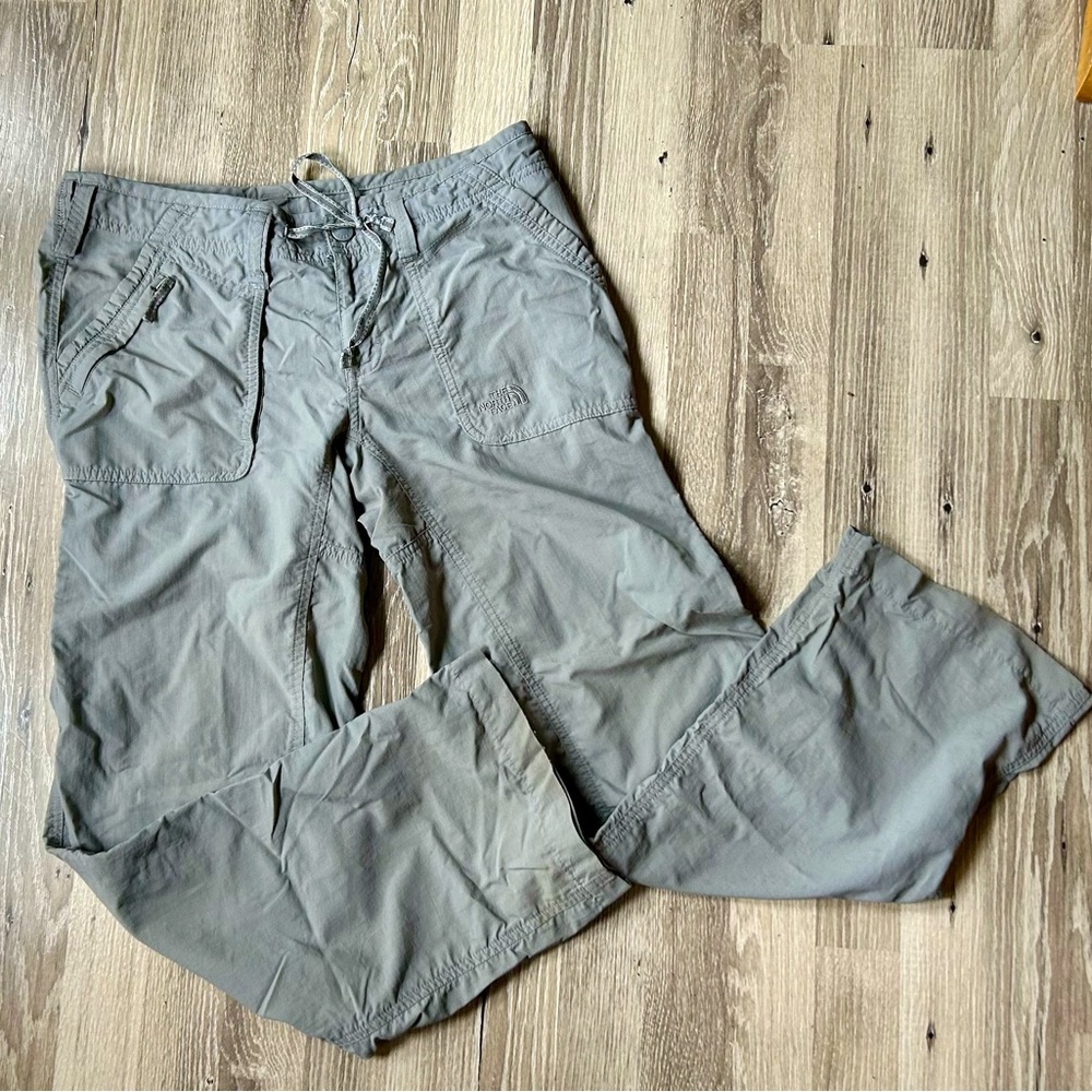 The North Face Women’s cargo pants size 8